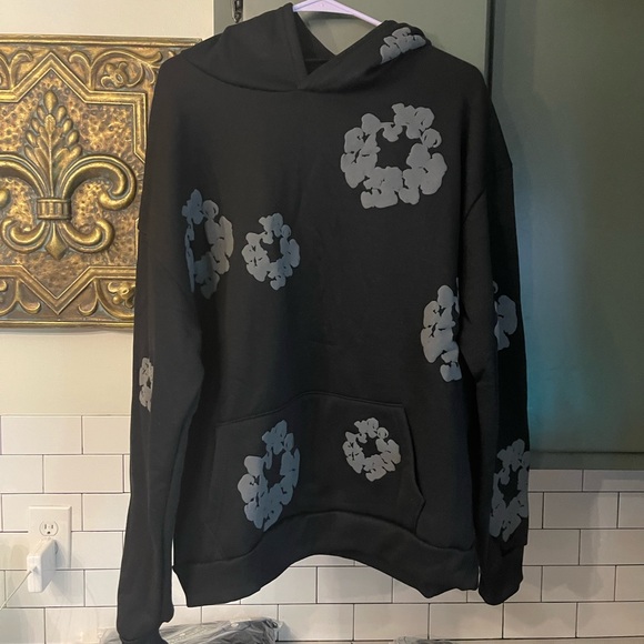 Men’s Designer Denim Tears Hoodie Size M. Never Worn. - Picture 1 of 4